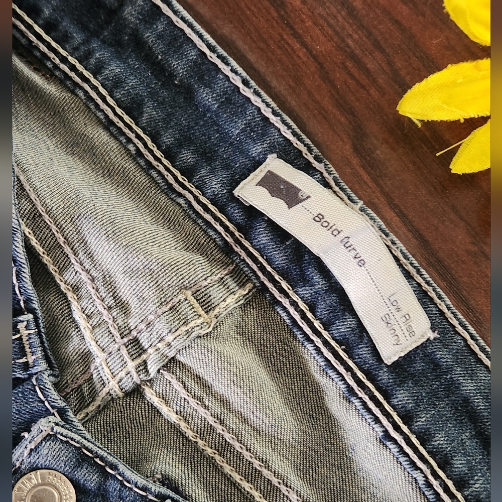 LEVIS BOLD CURVE LOWRISE SKINNY JEANS ♠️ - Picture 4 of 10